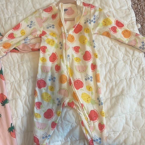 NEW! OLd Navy Footie Pajamas - Assorted Berries 2 pk - Picture 3 of 4